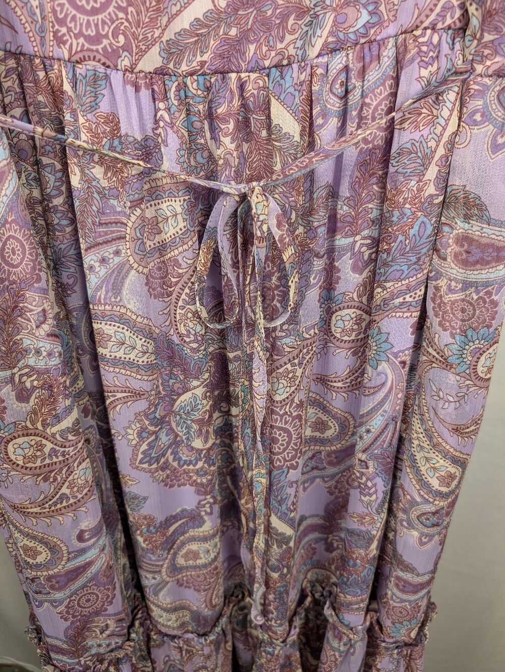 Land of the Free Lavender Paisley Boho Maxi Dress Size L Flutter Sleeve A-128 - Picture 9 of 16